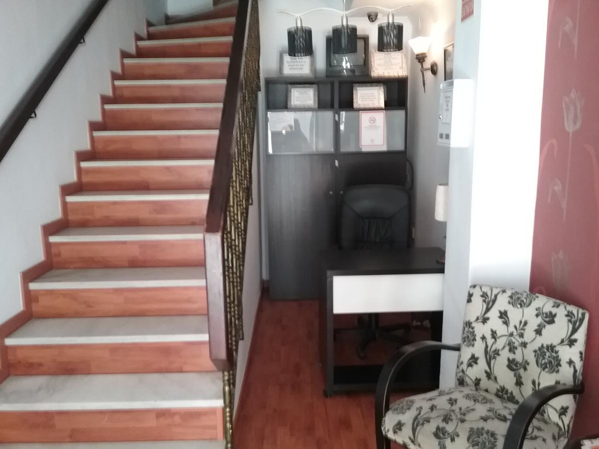 Hostal Cabrera โมตริล ภายนอก รูปภาพ