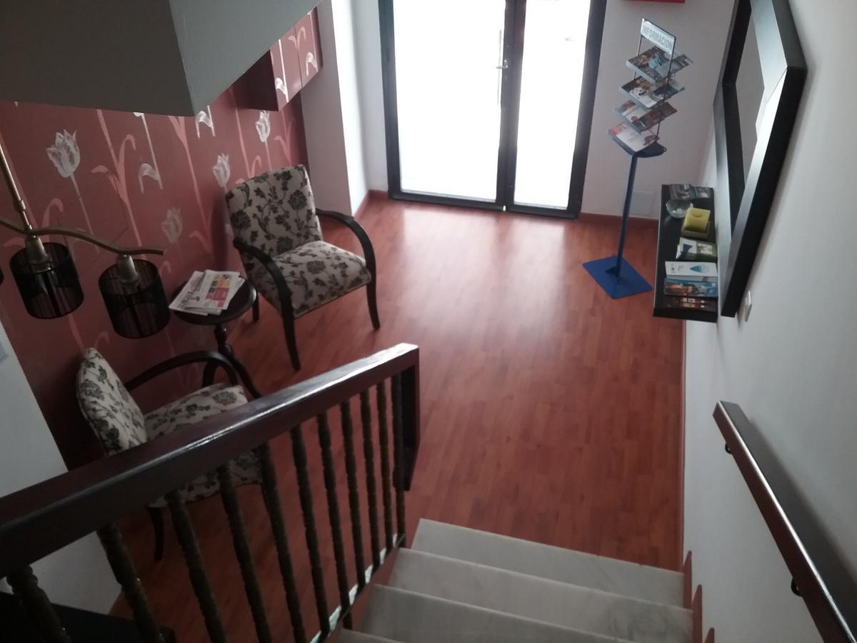 Hostal Cabrera โมตริล ภายนอก รูปภาพ