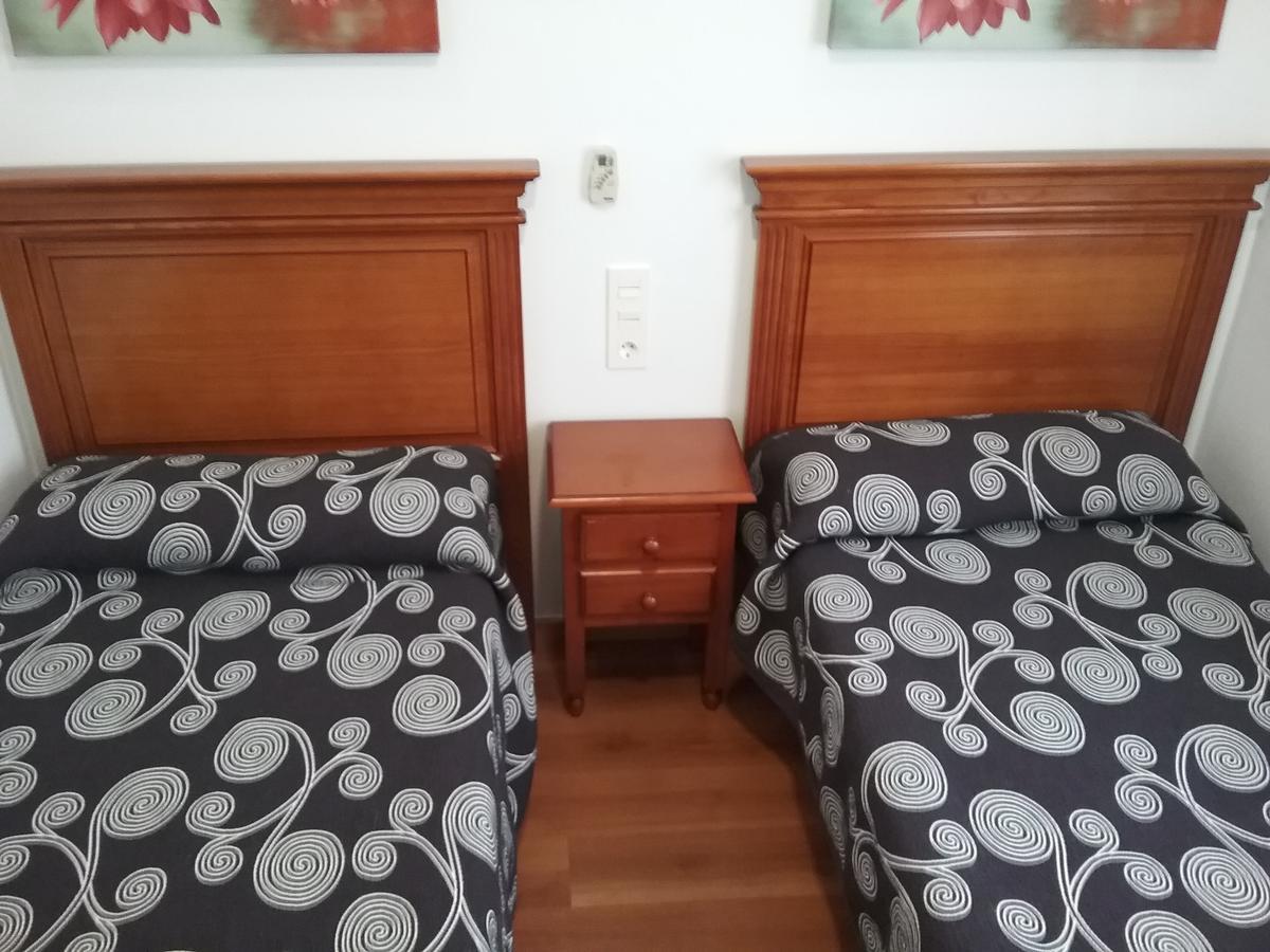 Hostal Cabrera โมตริล ภายนอก รูปภาพ