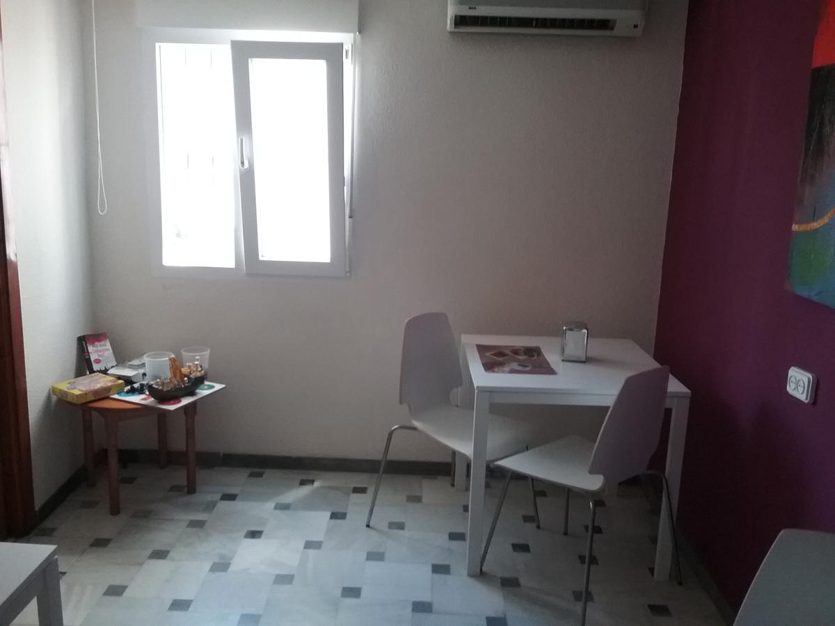 Hostal Cabrera โมตริล ภายนอก รูปภาพ
