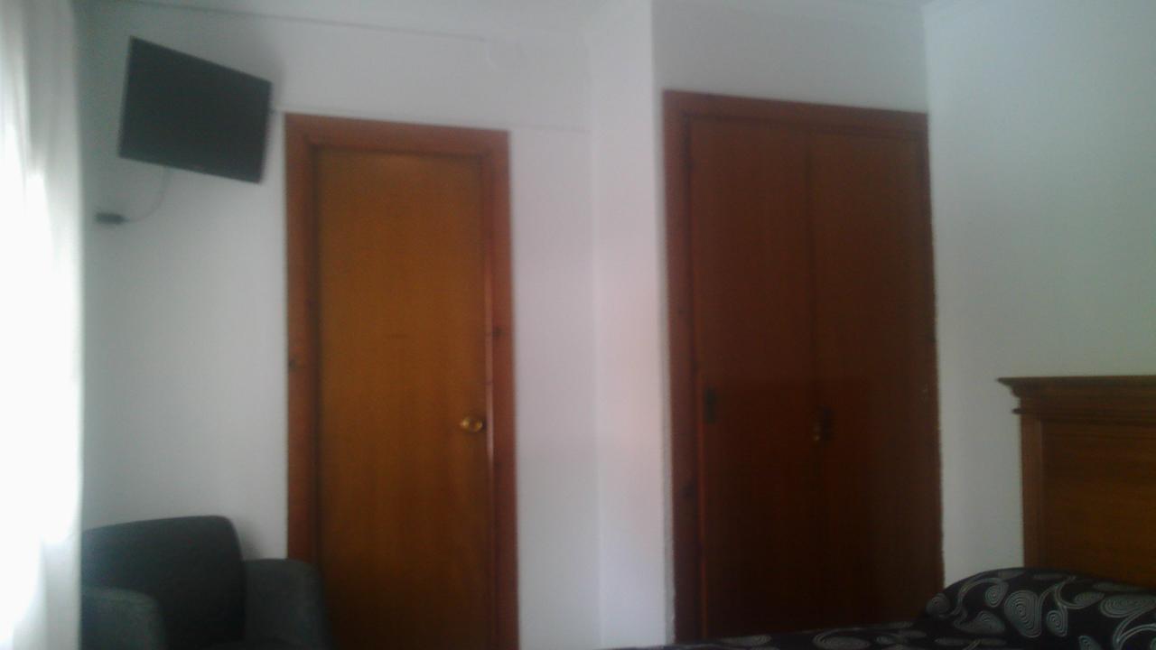 Hostal Cabrera โมตริล ภายนอก รูปภาพ